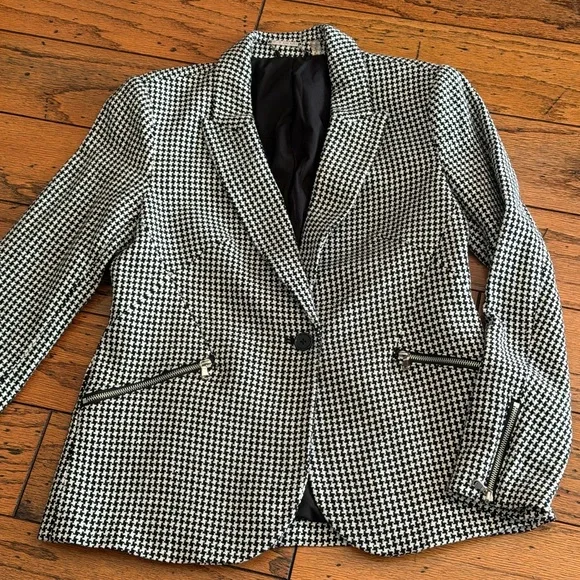 T Tahari Black and White Houndstooth Blazer - Picture 1 of 13